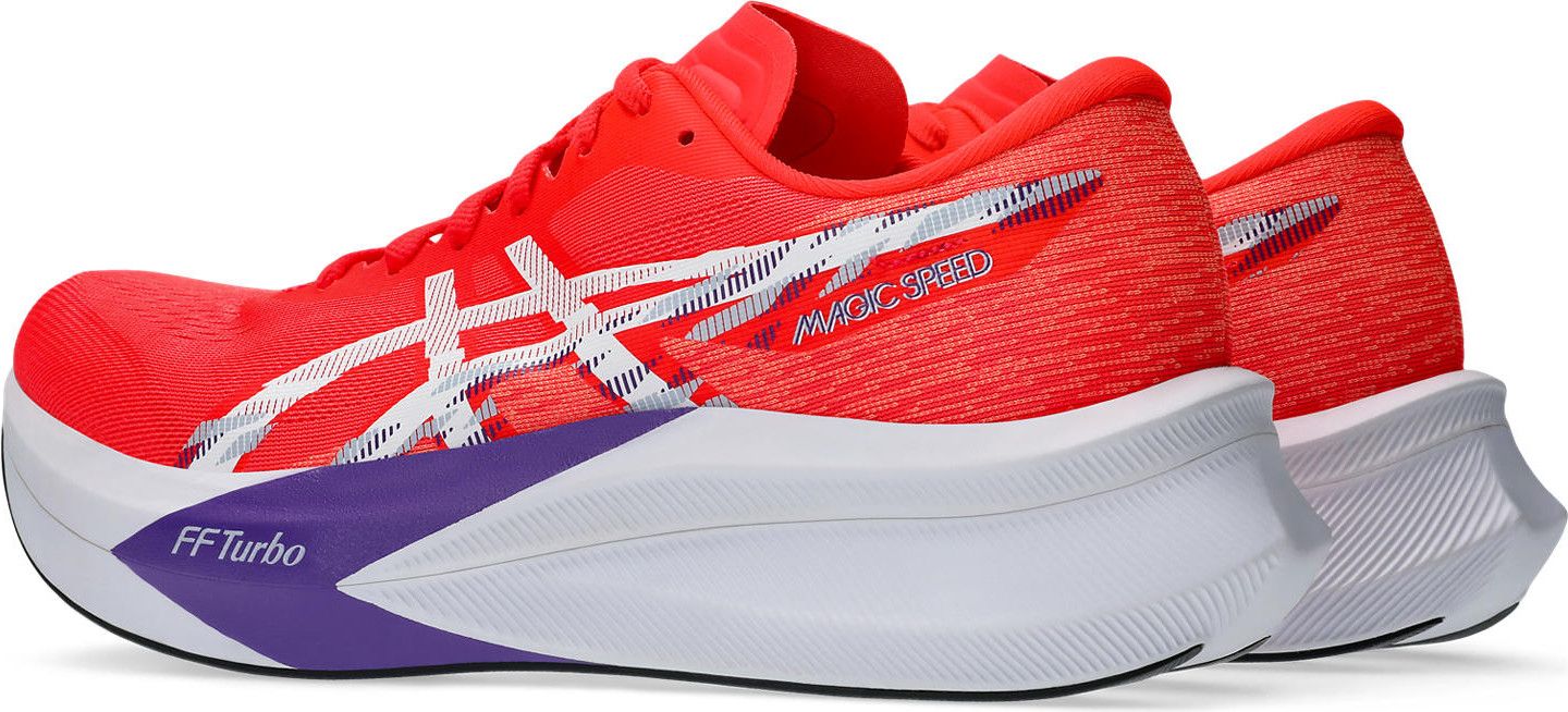 Asics Magic Speed 4 in action