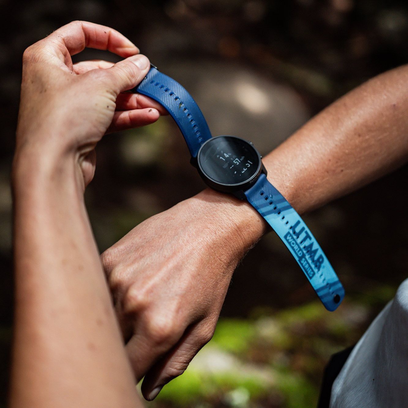 Bracelet Silicone Pour Suunto Core All Black - Ajustable, Quick Release - Plusieurs Couleurs