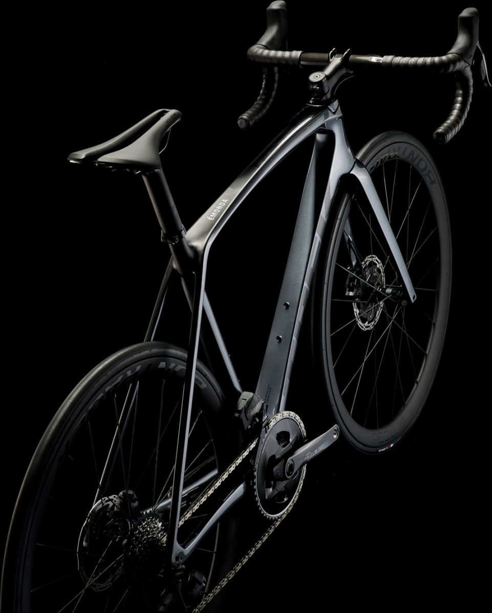 Trek Emonda SL 7 Sram Force eTap AXS 12V Road Bike Galactic Grey