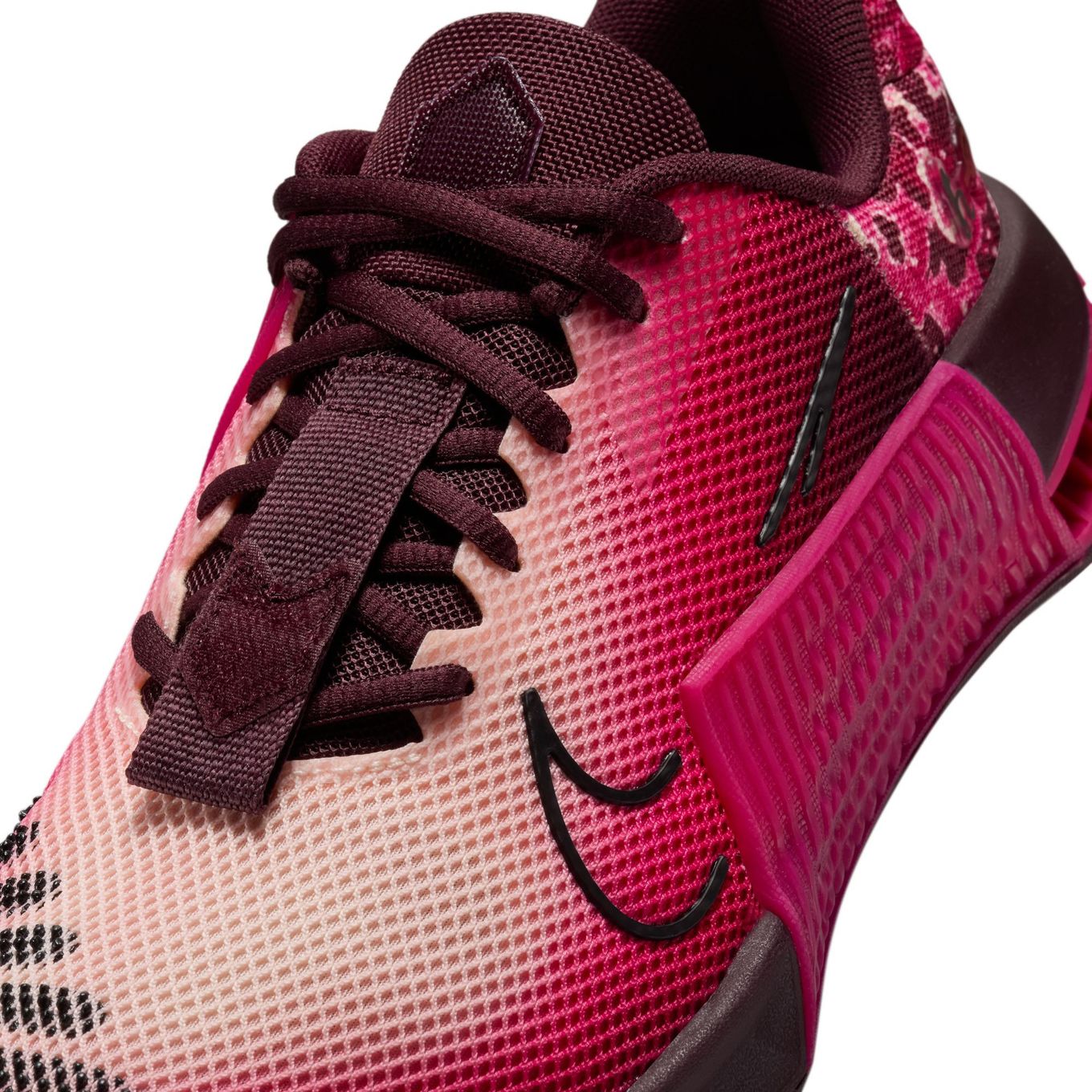 Nike metcon rouge hot sale