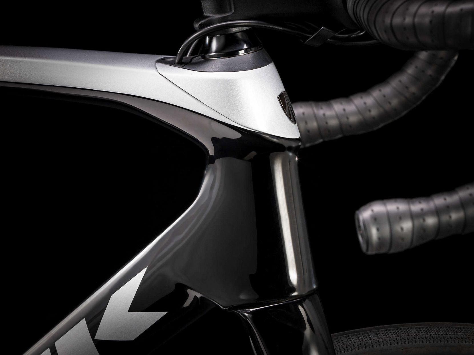 Route 2021 Trek Domane SLR Disc Shimano Ultegra Di2 White Blue