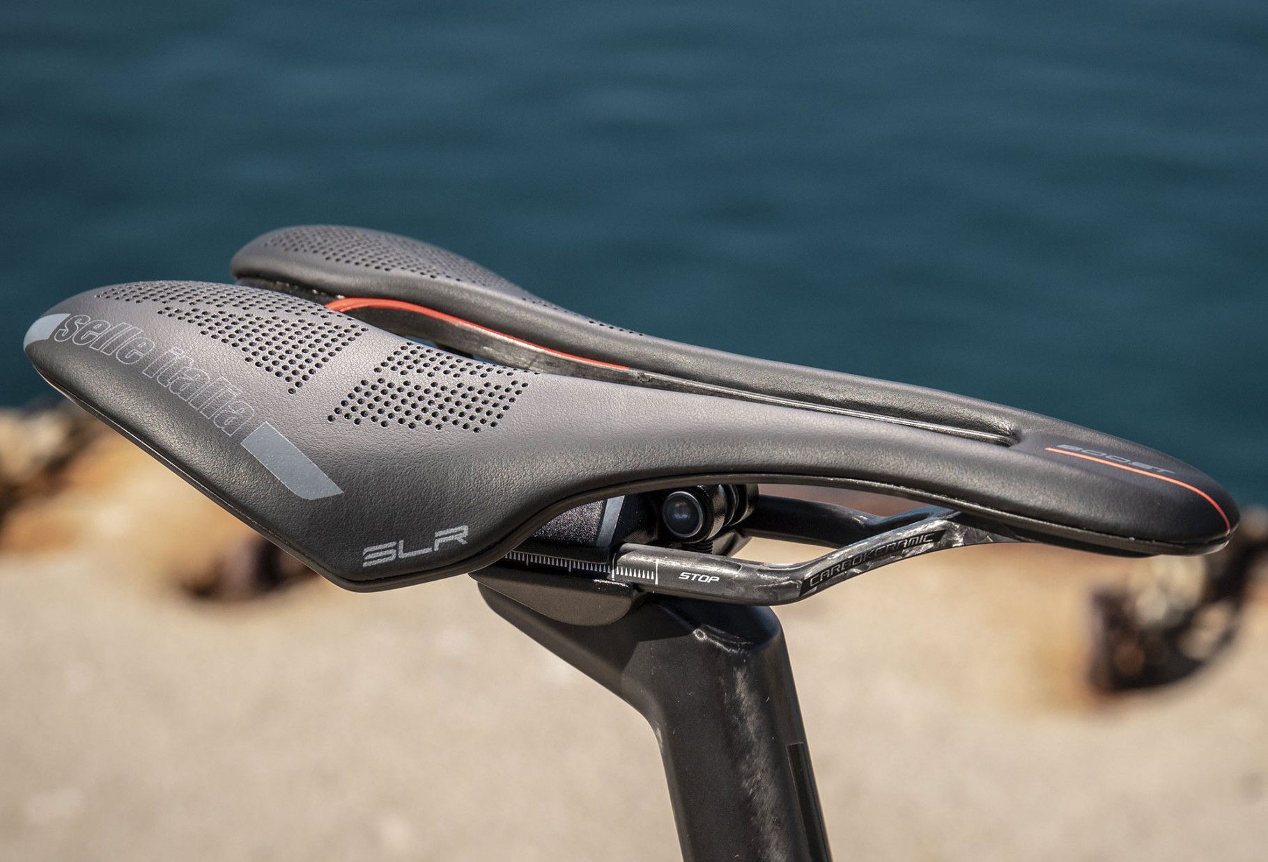 Selle Italia SLR Boost Kit Carbonio Superflow Black | Alltricks.com