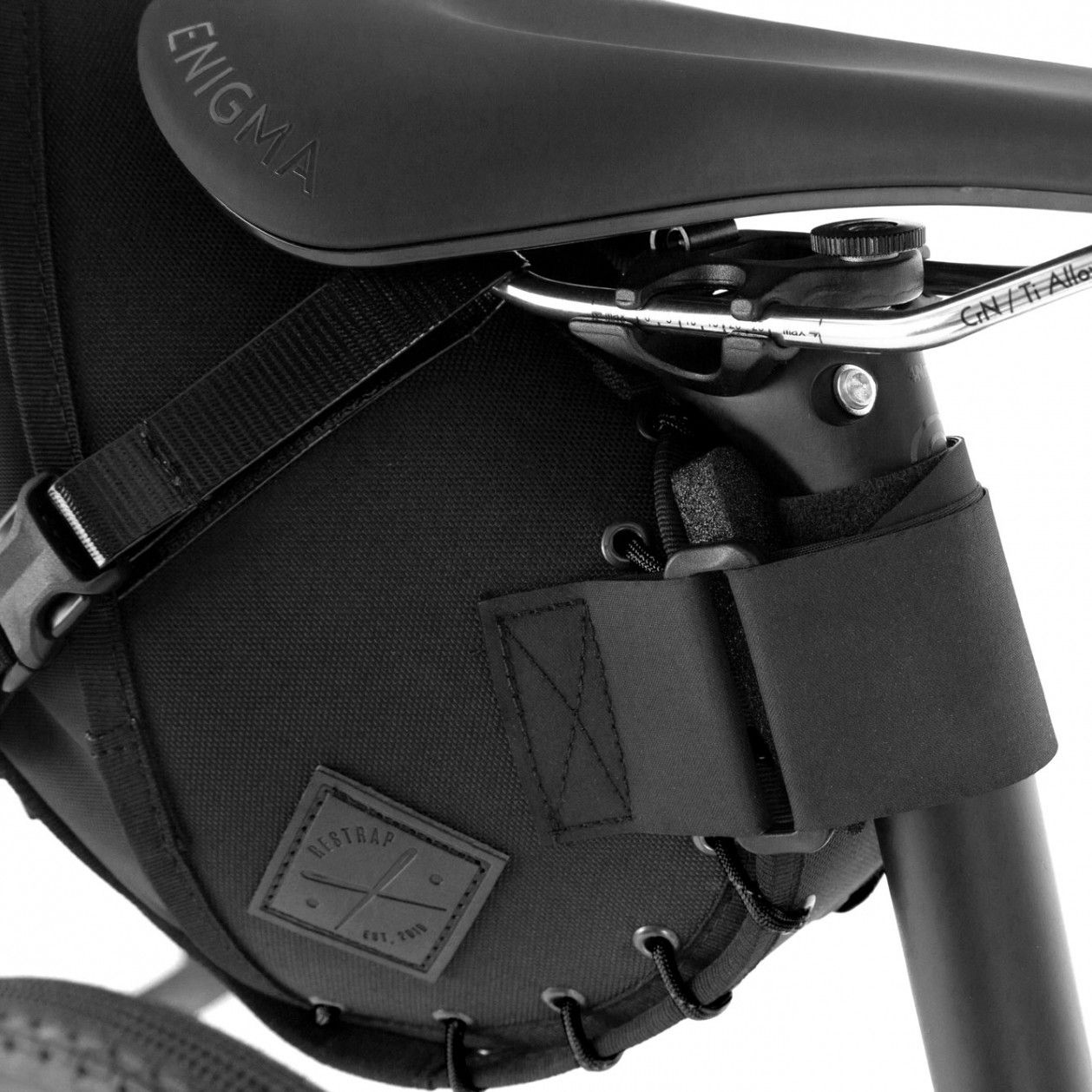 Restrap Saddle Bag 8L Black | Alltricks.com
