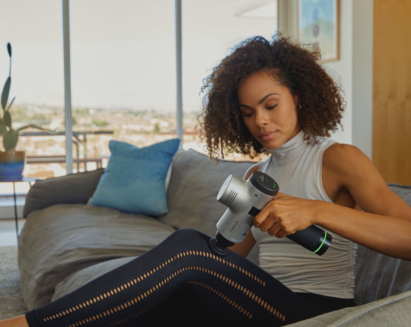 Hyperice Hypervolt Bluetooth Massage Gun Grey | Alltricks.com
