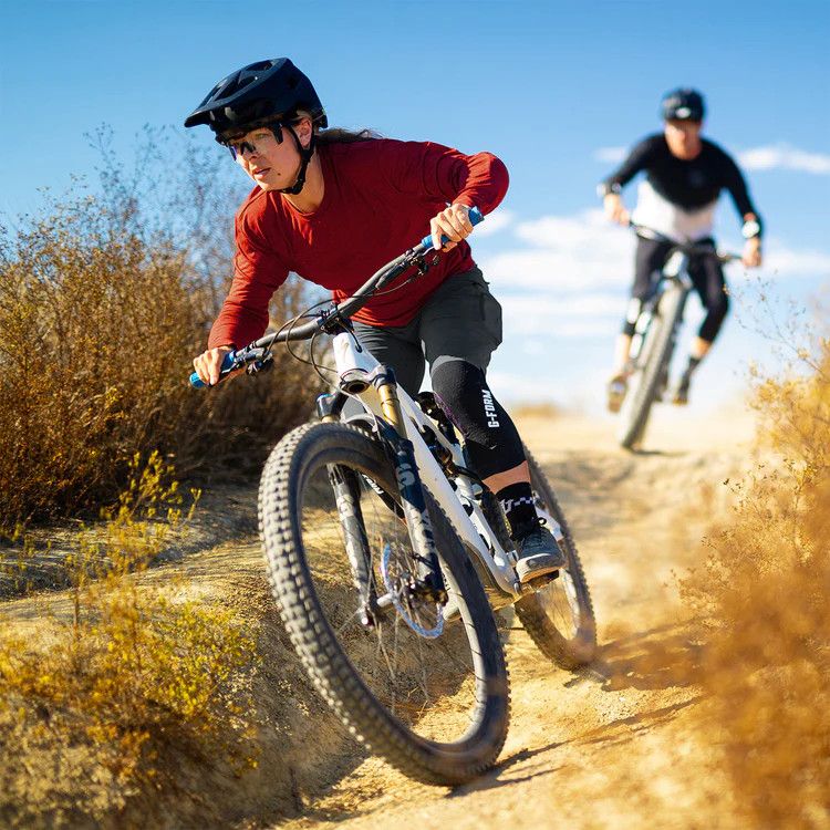 Genouillères G-Form Mesa VTT DH Enduro - Noires - Protection Souple Ajustable