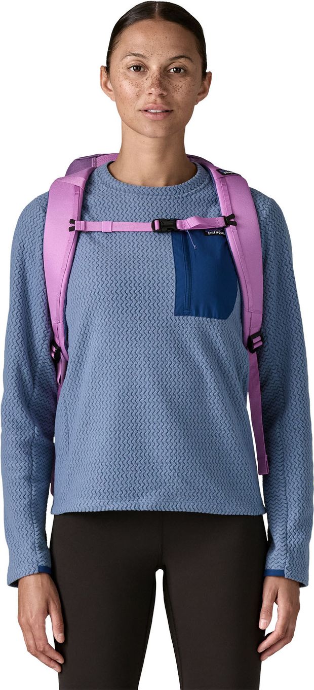 patagonia purple backpack Terravia Pack 28L loading design and buckle Patagonia UNISEX - Backpack -