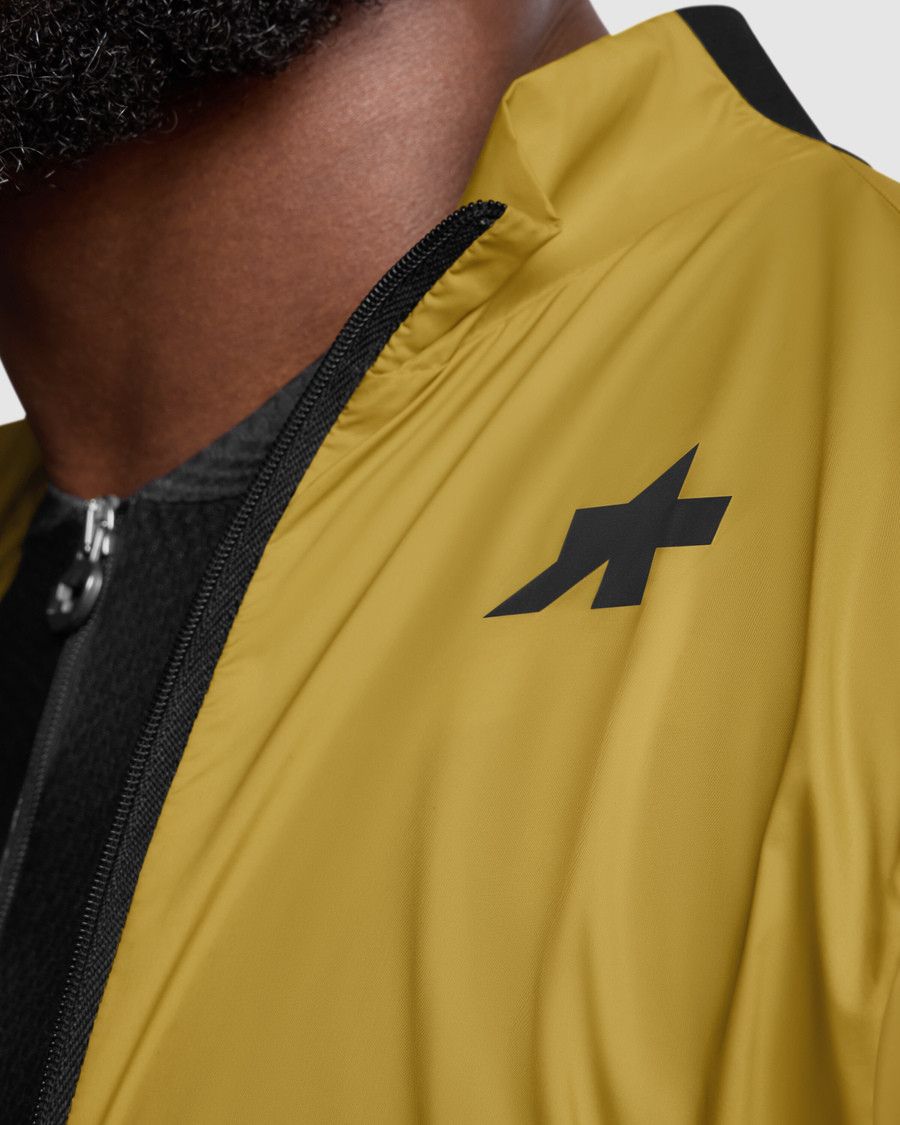 Assos Mille GT S11 Men's Yellow Windbreaker | Alltricks.com