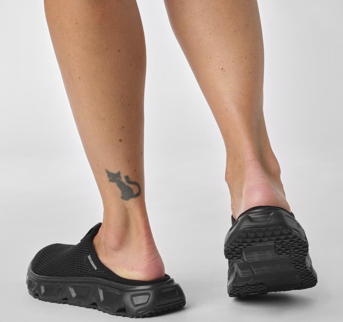 SALOMON REELAX SLIDE 6.0 黒 27cm Salomon Reelax Slide 6.0 Black Women's | Alltricks.com
