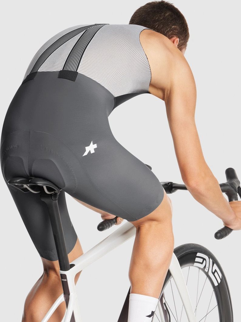 Assos Equipe R S11 Men's Gray Short Bib Shorts | Alltricks.com