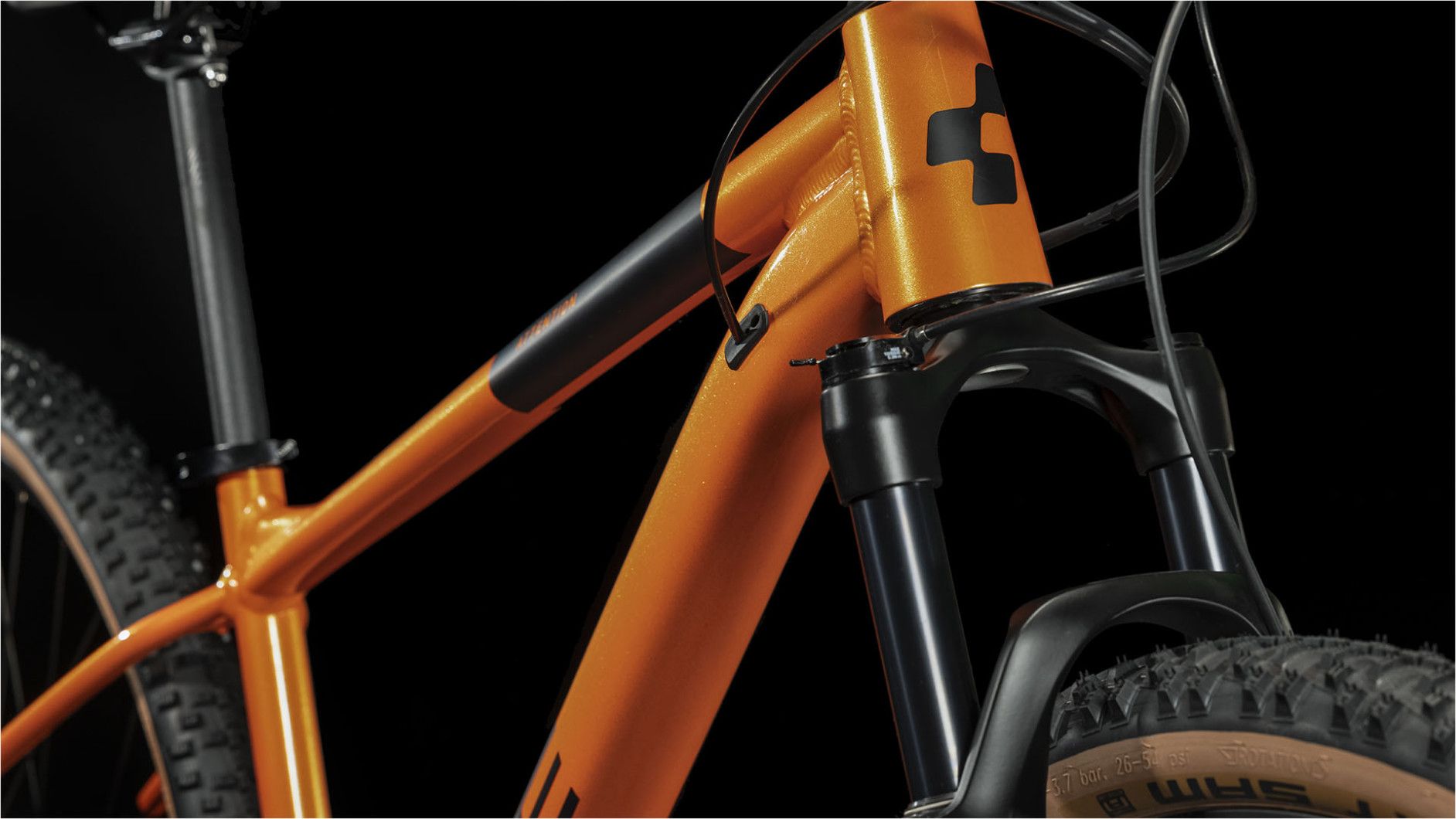 Cube attention orange hotsell