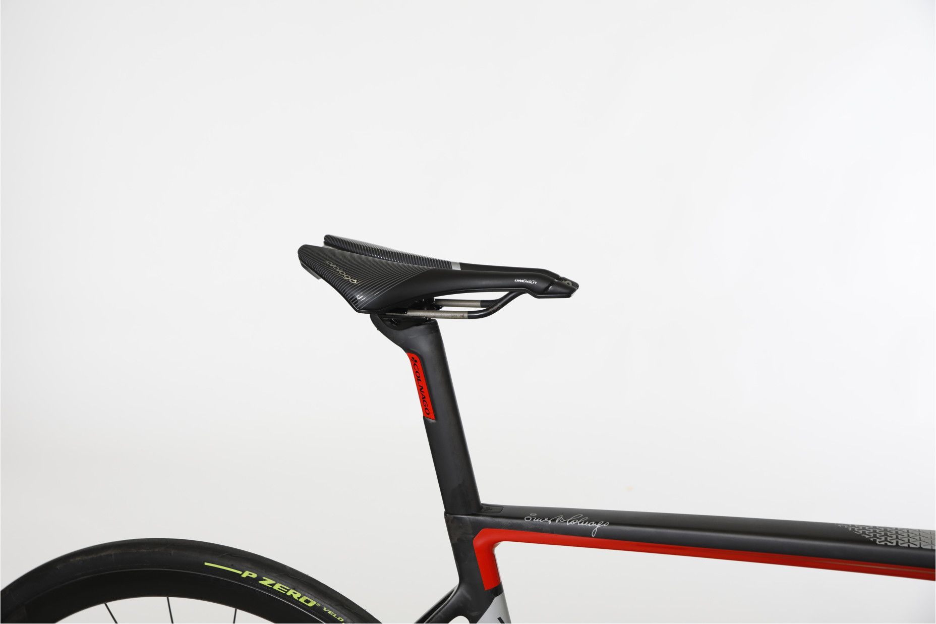 Colnago V3 Disc Road Bike Sram Rival eTap AXS 12S 700 mm Colnago V3 Disc Road Bike Sram Rival eTap AXS 12S 700 mm
