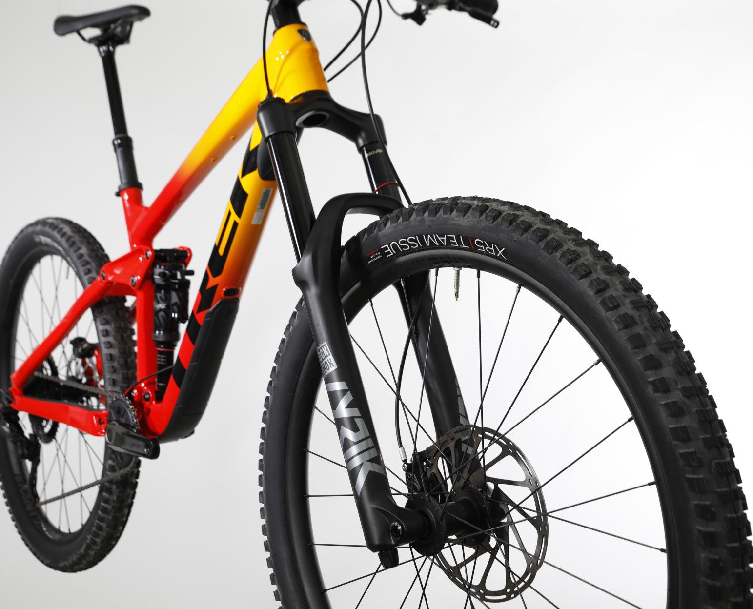 Exhibition Bike Trek Remedy Shimano XT 12V 27.5 Red Yellow 2022 Alltricks