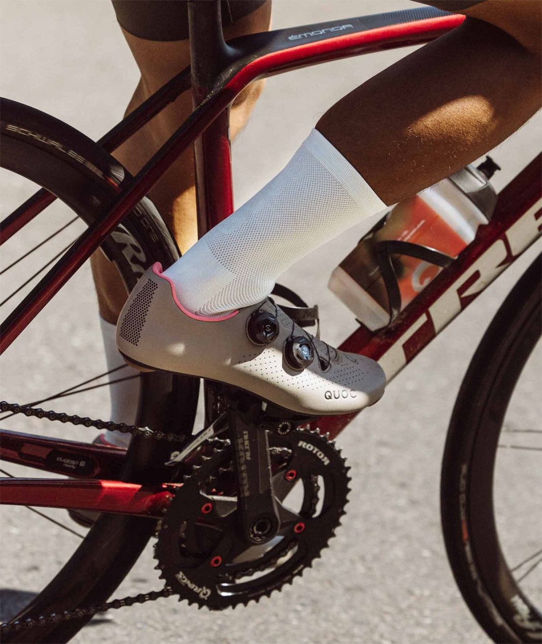 QUOCクオックMONO II SAND EU40サイズ QUOC Mono II Road Shoes in Sand – DSTNC