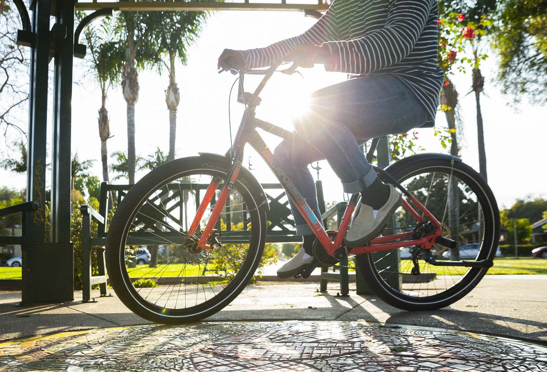 City Bike GT Street Performer 29'' Fade Black / Red