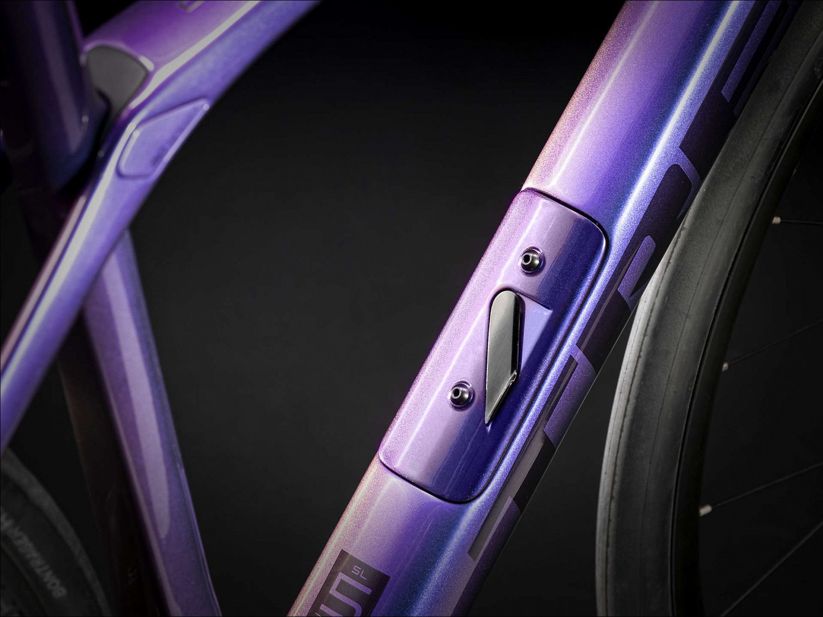 Road 2020 Trek Domane SL 5 Disc Shimano 105 11V Purple Flip