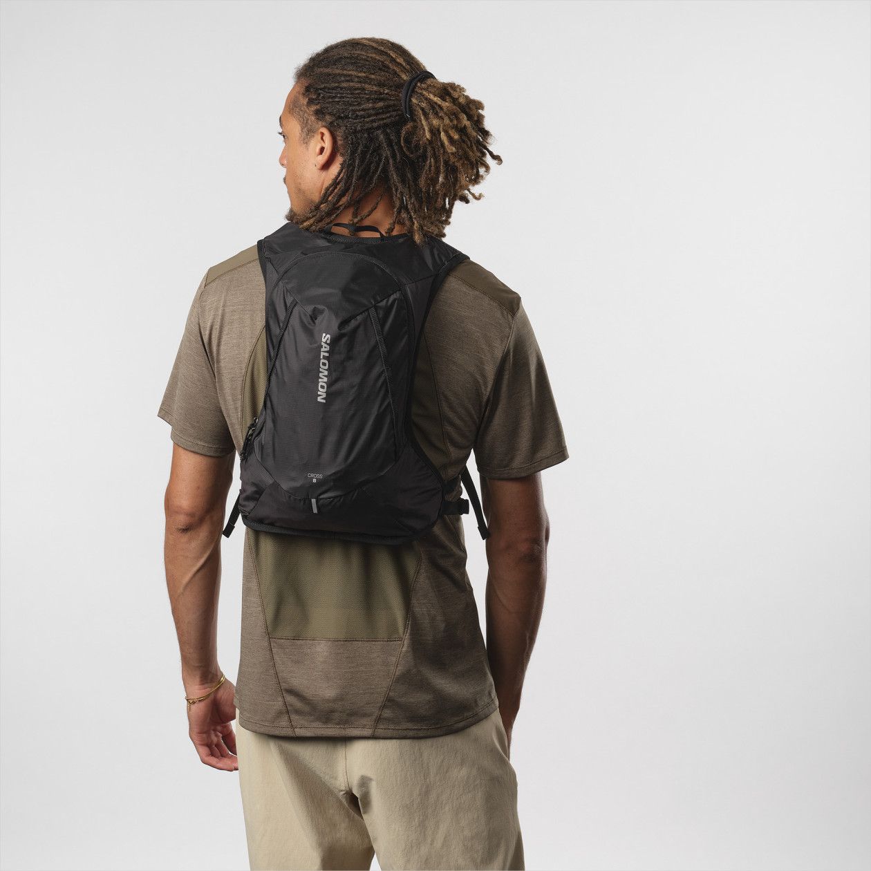 Salomon Cross 8 Unisex Backpack Black | Alltricks.com