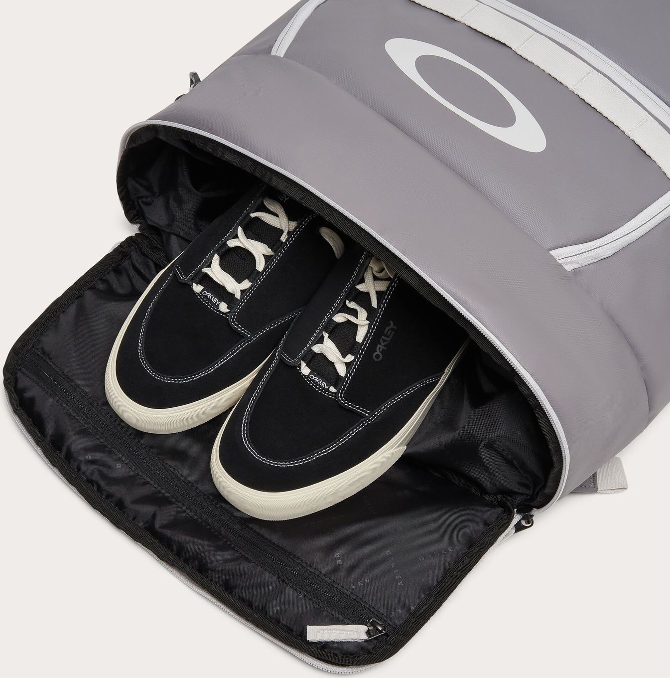 Oakley Rover Convertible Backpack 40L Grey | Alltricks.com
