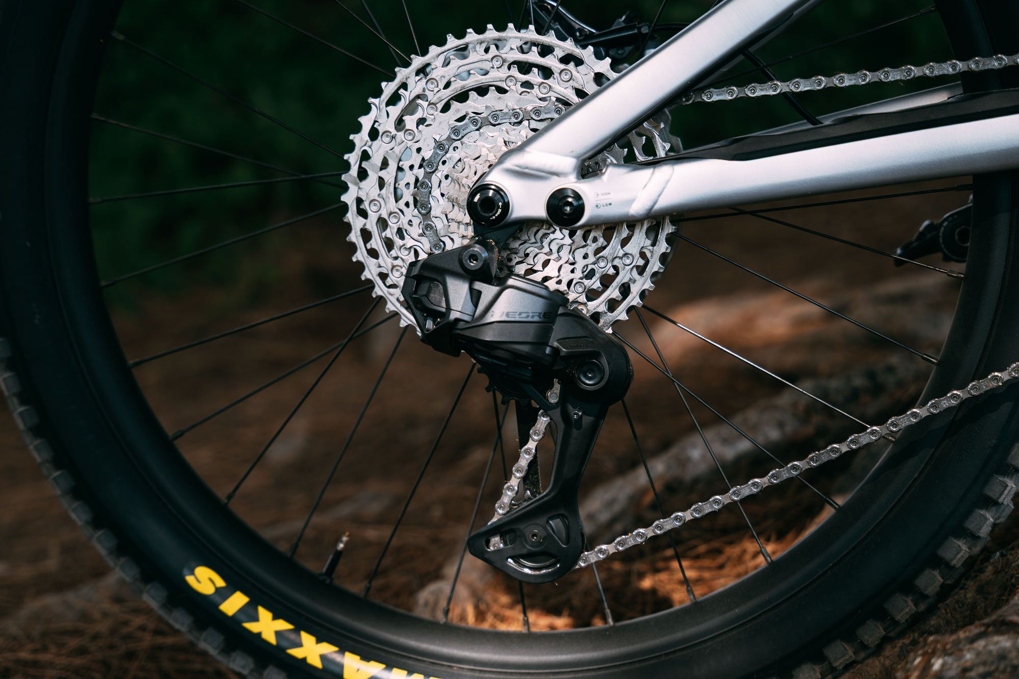 Shimano Deore Di2 RD-M6250-SGS (Long Cage) / SW-M6250-R 12S