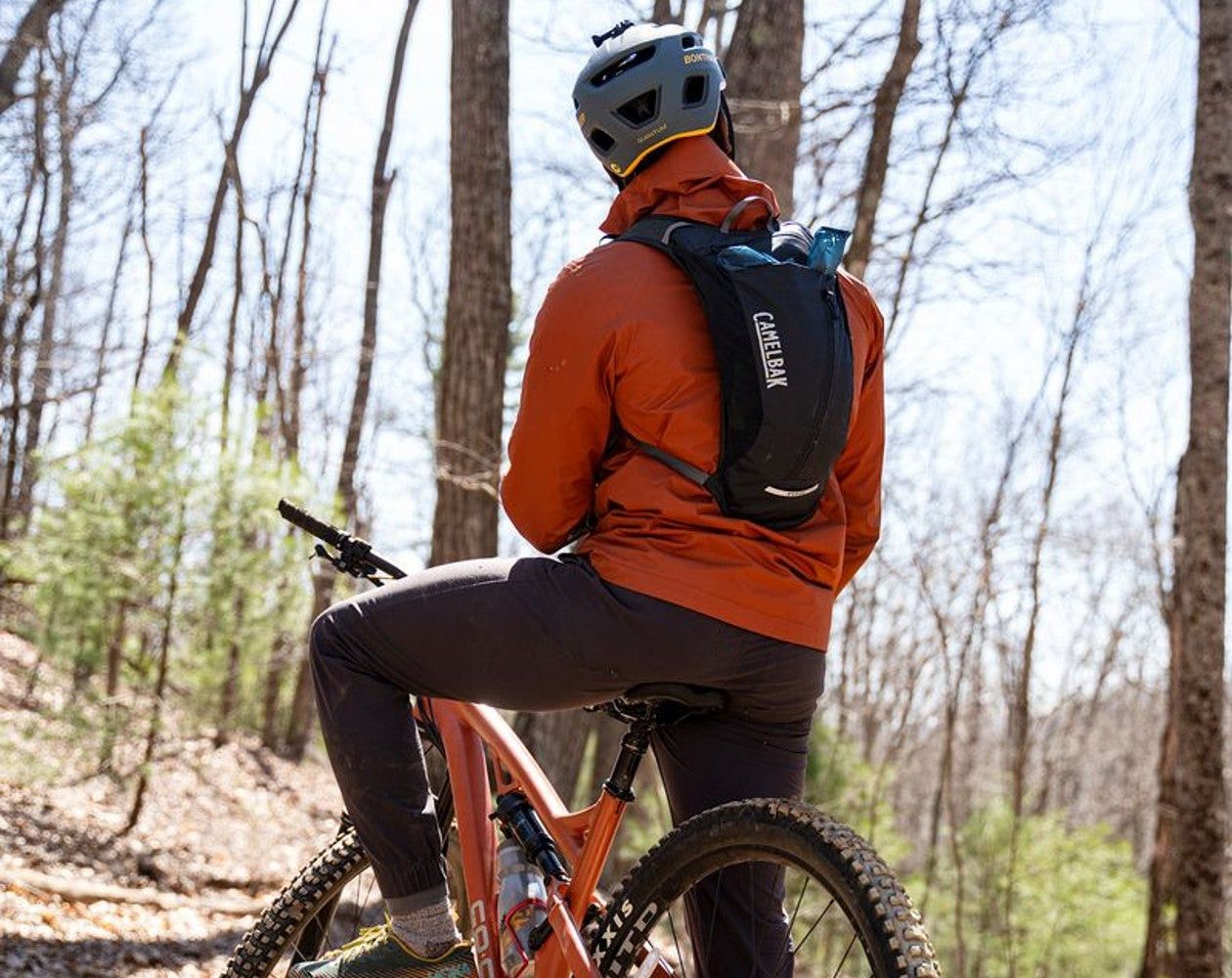 Camelbak Sac Eau Vtt Sac Hydratation VTT Camelbak Rogue Light L Poche à Eau  L Bleu Marine Noir