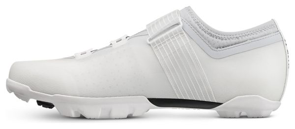 Scarpe da MTB Fizik Ferox 2 in carbonio, bianco/grigio chiaro