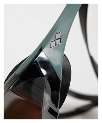 Arena Cobra Edge Swipe Schwimmbrille mit verspiegelten Gläsern in Grau-Schwarz