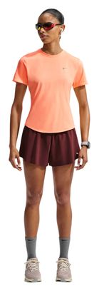 Camiseta de manga corta Nike Swift naranja para mujer