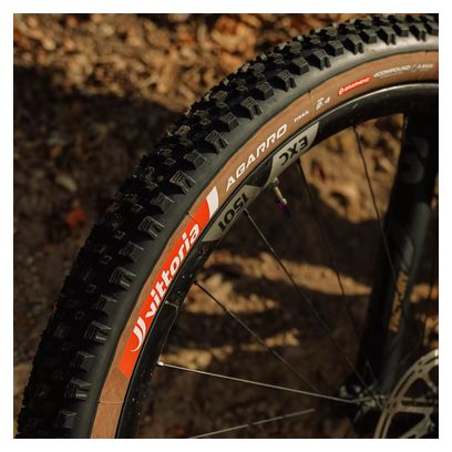 Pneumatico MTB Vittoria Agarro Trail 29'' Tubeless Ready pieghevole con cintura anti-foratura Formulazione in grafene 4Compound Fianchi marroni