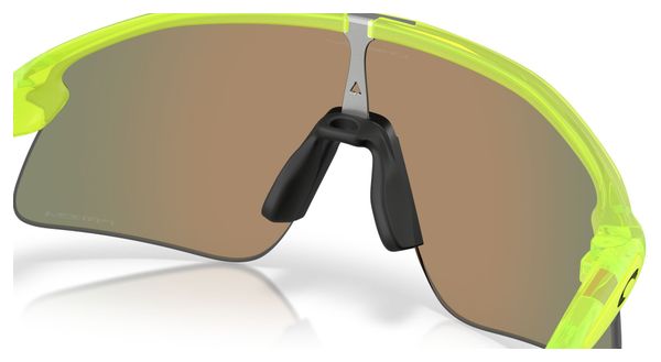 Máscara Oakley Stunt Devil - Matte Uranium / Prizm Ruby / Ref : OO9517-03