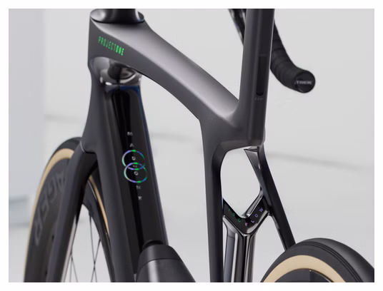 Vélo de Route Trek Madone SLR 9 Sram Red AXS 12V 700 mm Noir Gén. 8 - Vélo d'Exposition