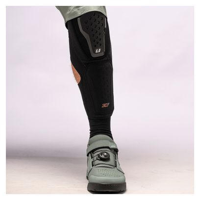 Genouillères avec Protège Tibia Leatt 6.0 Evo EXT Noir
