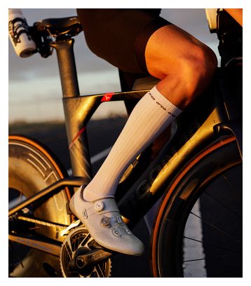 Calcetines Orca Aero largos blancos