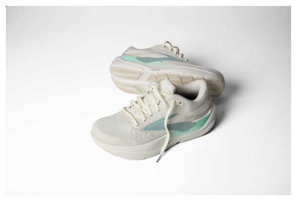 Brooks Ghost Max 3 hardloopschoenen wit/turquoise dames