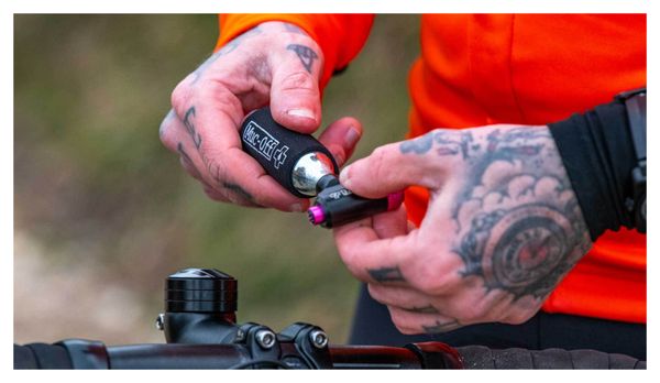 Muc-Off Road CO2 Inflator Kit + 2x 16g CO2 Cartridges