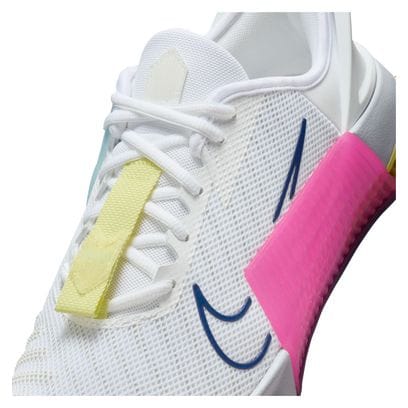<strong>Zapatillas Cross Training Nike Metcon 9 Flyease Blanco Azul</strong> Rosa