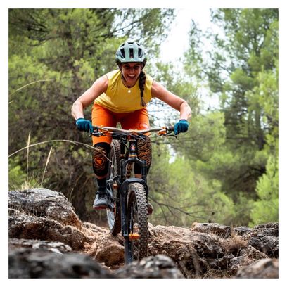 Pantalones cortos Endura SingleTrack Lite Naranja Cosecha para mujer