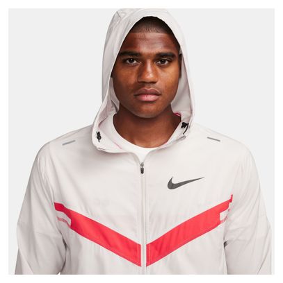 Chaqueta Nike Dri-Fit <strong>Windrunner Hakone Beige Roja</strong>