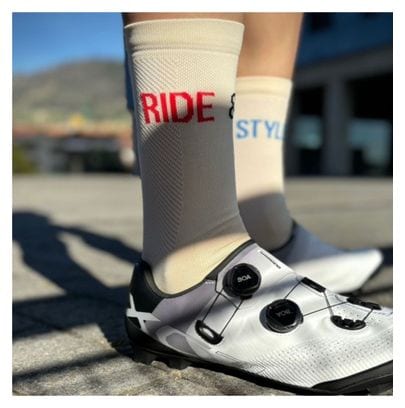 Chaussettes de Cyclisme Hautes avec Grilles Brodées Cream Flow Mooquer Beige