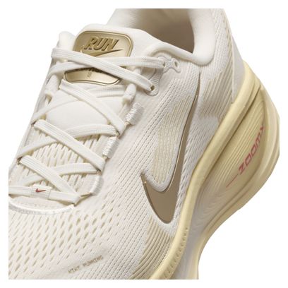 Chaussures Running Nike Vomero 18 Beige/Or Femme