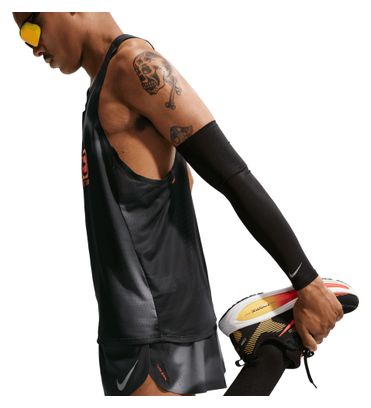 Pantalones cortos Nike AeroSwift con abertura lateral, negros, para hombre