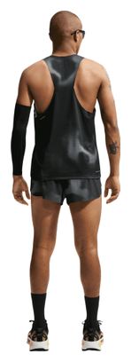 Pantalones cortos Nike AeroSwift con abertura lateral, negros, para hombre