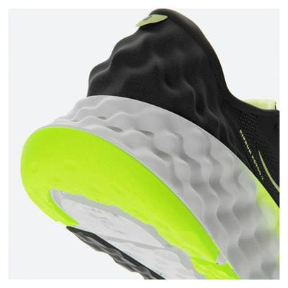 Kiprun KS 900 2 Running Shoes Black/Yellow