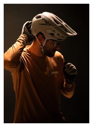 MTB helmet Met Revo Mips Signature Edition Kilian Bron Beige