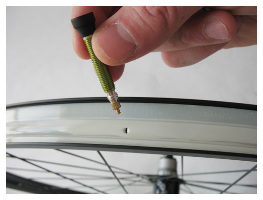 VAR Kit 2 Tubeless Ventile 35mm Aluminium Grün