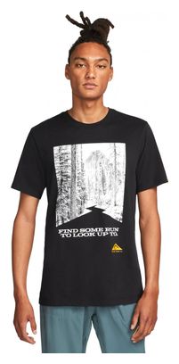 Nike Dri-Fit Trail Korte Mouw T-Shirt Zwart