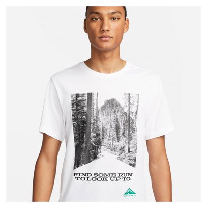 T-shirt manica corta Nike Dri-Fit Trail bianca