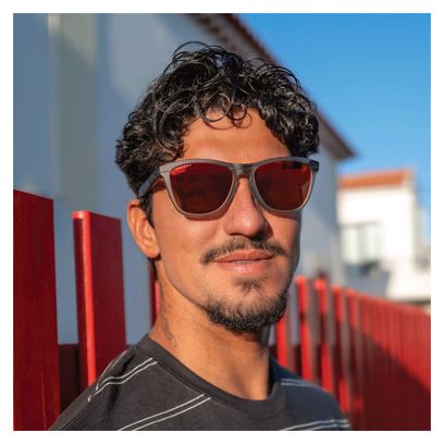 Oakley Frogskins Range Matte Grey/ Prizm Ruby/ Ref: OO9284-0155