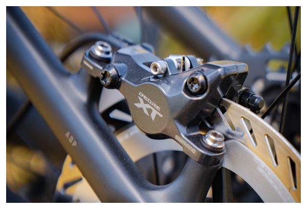 Shimano Deore XT XC BL-M8200/BR-M8200 2-Piston Rear Disc Brake (Without Rotor) J-Kit 1700 mm