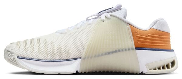 Chaussures Training Nike Metcon 9 AMP Blanc Beige Femme