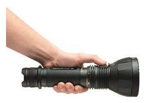 Lampe de poche Mactronic Blitz K12 Projecteur haute Puissance - 11600 lumens-Noir