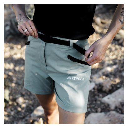 Dames adidas Terrex Xperior Mid Shorts Groen